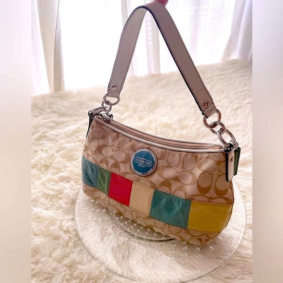 Coach Handbags - Y2K Coach Baguette